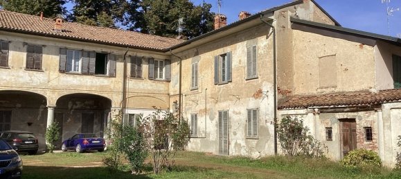 6 bedrooms Building in Motta Visconti, Italy No. 75184 5