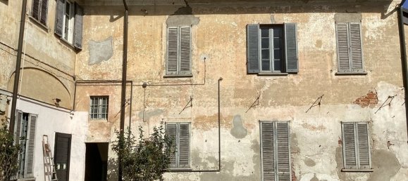 6 bedrooms Building in Motta Visconti, Italy No. 75184 9