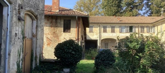 6 bedrooms Building in Motta Visconti, Italy No. 75184 2