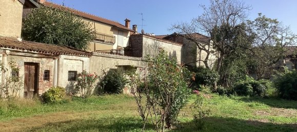 6 bedrooms Building in Motta Visconti, Italy No. 75184 10