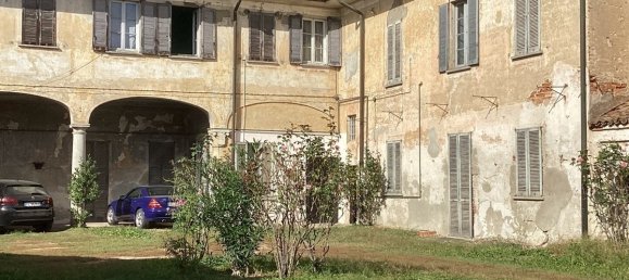 6 bedrooms Building in Motta Visconti, Italy No. 75184 4