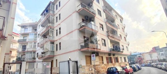 4 rooms Apartment in Portici, Italy No. 15122 21
