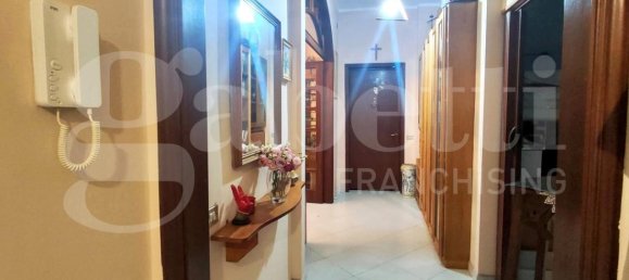 4 rooms Apartment in Portici, Italy No. 15122 4