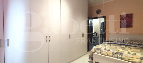 4 rooms Apartment in Portici, Italy No. 15122 9