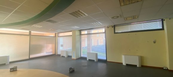 Imóvel comercial em Salsomaggiore Terme, Italy 352 m² N.º 114551 3