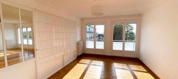 4 bedrooms Apartment in Caen, France No. 354239 2