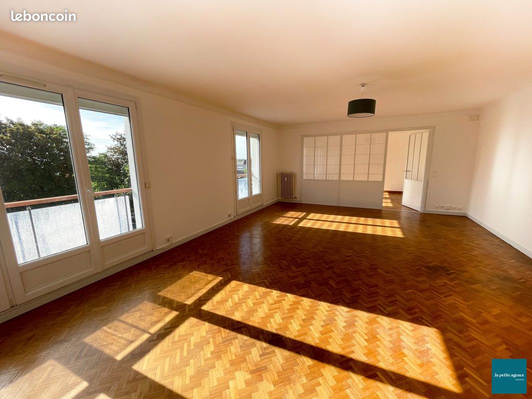 4 bedrooms Apartment in Caen, France No. 354239