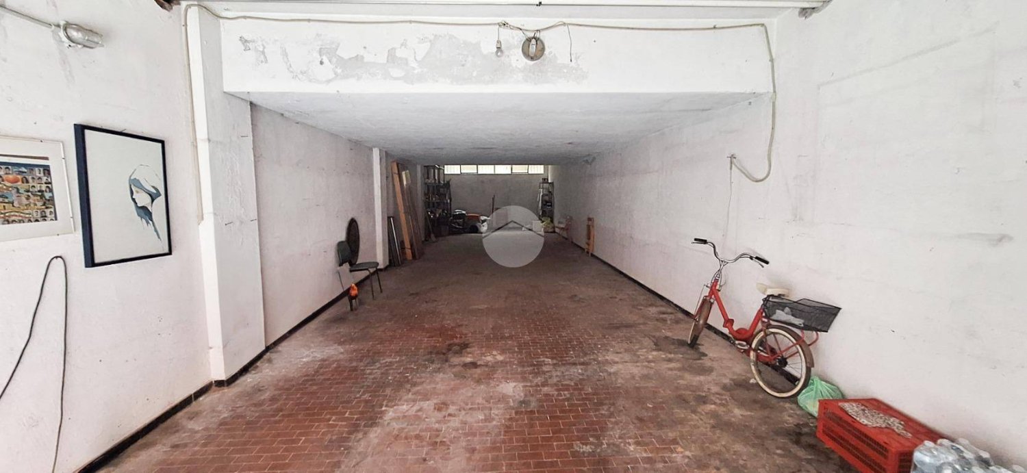 1 room Warehouse in Cassano d'Adda, Italy No. 303039