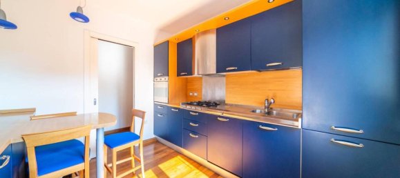 4 rooms Apartment in Udine, Italy No. 27699 8