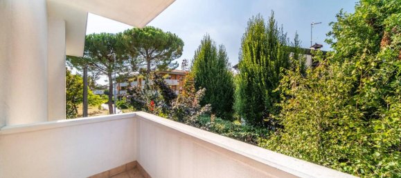 4 rooms Apartment in Udine, Italy No. 27699 11