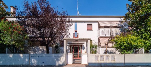 4 rooms Apartment in Udine, Italy No. 27699 25