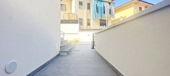 2 bedrooms Apartment in Campi Bisenzio, Italy No. 213726 5