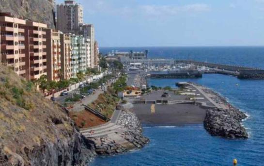 4 bedrooms Apartment in El Rosario, Spain No. 136365