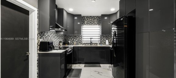 3 dormitorios villa en venta en Miami, Miami-Dade, Florida, USA № 615585 17