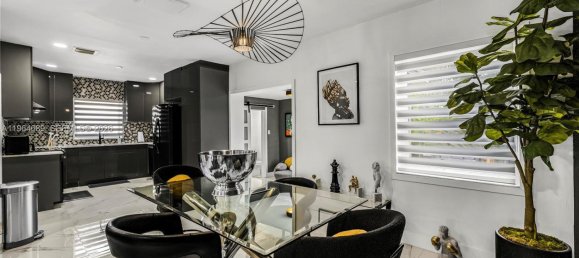 3 dormitorios villa en venta en Miami, Miami-Dade, Florida, USA № 615585 22