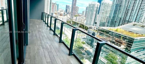 2 Schlafzimmer Gewerbliche Immobilien in Miami, USA, Nr. 615348 3