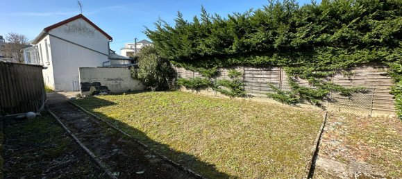 1 bedroom House in Saint-Cyr-sur-Loire, France No. 53124 6