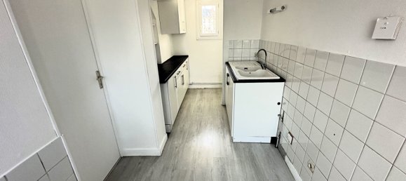 1 bedroom House in Saint-Cyr-sur-Loire, France No. 53124 3