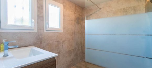 3 bedrooms House in Occitanie, France No. 302886 6