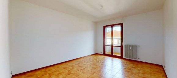 3 rooms Apartment in Luino, Italy No. 135063 6