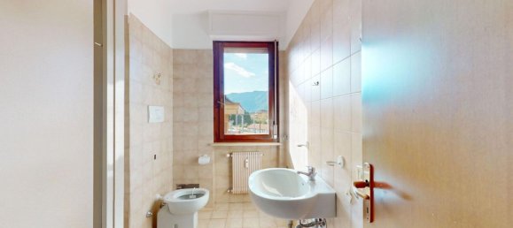 3 rooms Apartment in Luino, Italy No. 135063 12