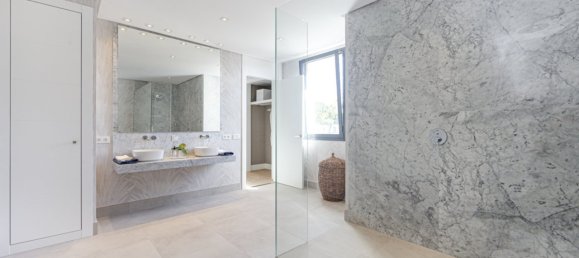 5 Schlafzimmer Villa in Cabopino, Spain, Nr. 2460 12