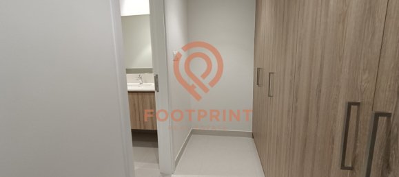 5 bedrooms Villa in Dubai, UAE No. 24210 9