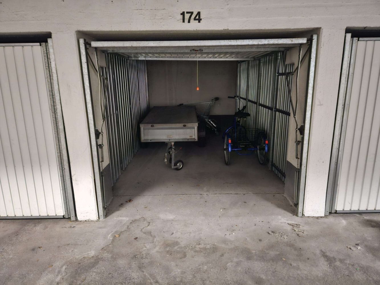 Parking à Munich, Germany 13m² No. 335583