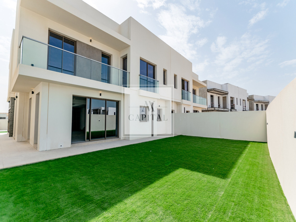4 bedrooms Townhouse in Yas Island, UAE No. 51463