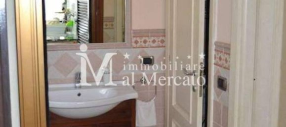 4 bedrooms Villa in Viareggio, Italy No. 39701 11