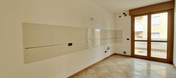 4 rooms Apartment in Padua, Italy No. 228180 4