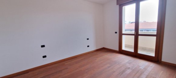 4 rooms Apartment in Padua, Italy No. 228180 14