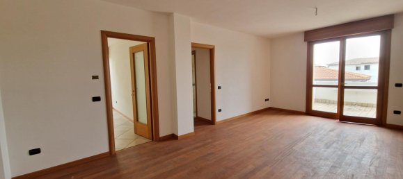 4 rooms Apartment in Padua, Italy No. 228180 3