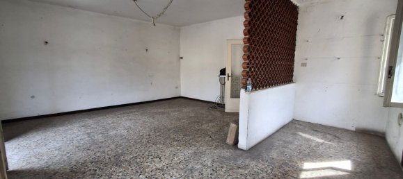 6 Schlafzimmer Haus in Crema, Italy, Nr. 334518 17