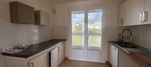2 bedrooms Apartment in Bastia, France No. 304182 3