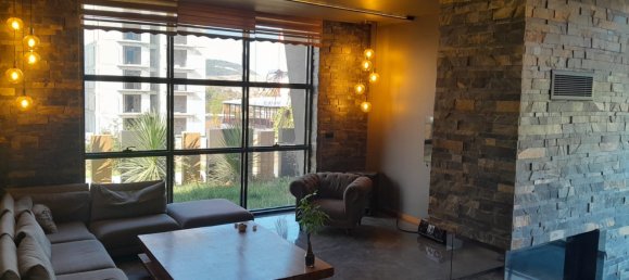 Villa 6+1 à Yalova, Turkey No. 32358 3