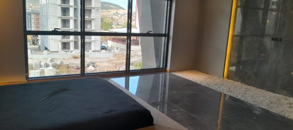 Villa 6+1 à Yalova, Turkey No. 32358 4