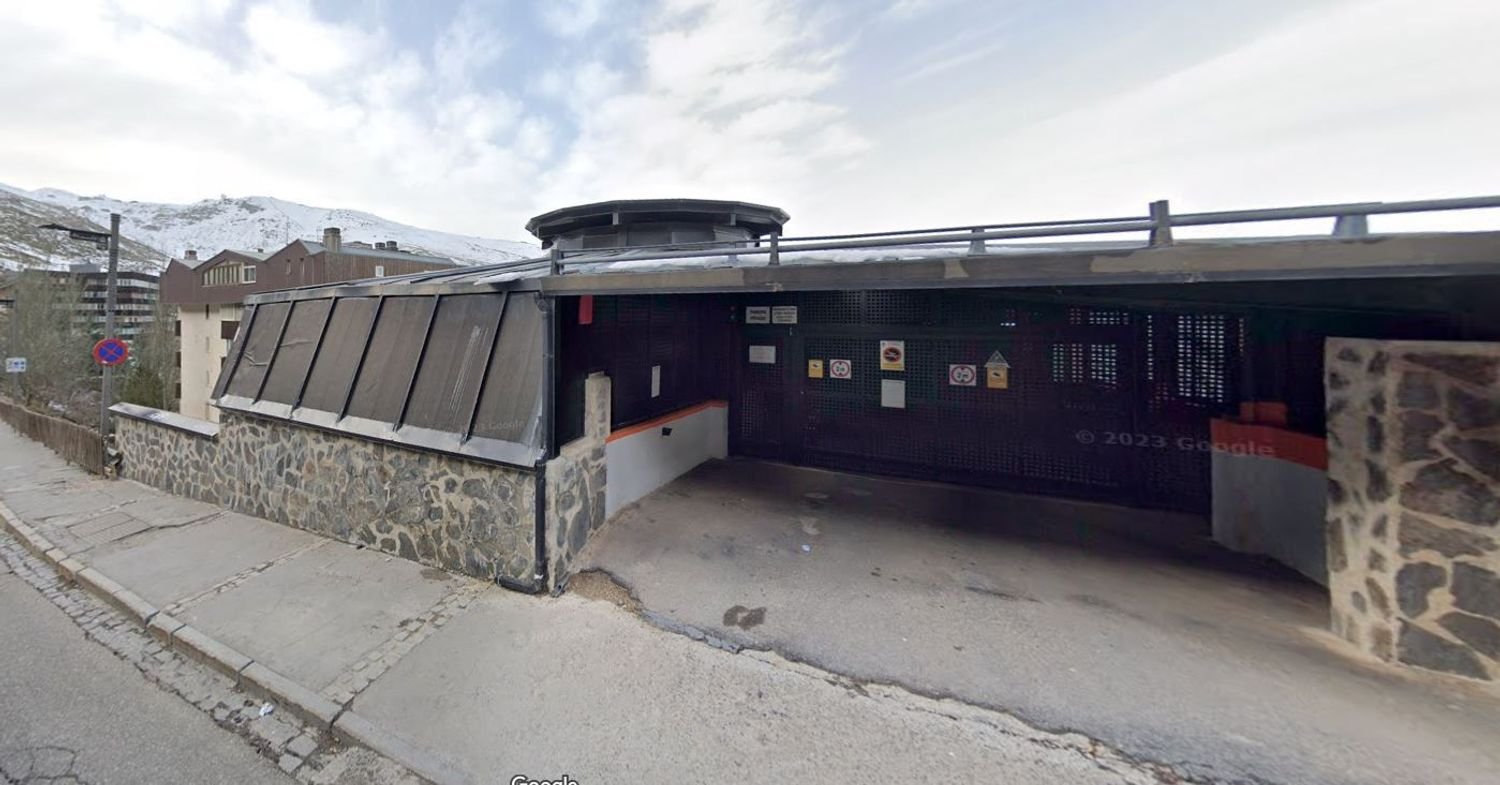 84m² Garage in Monachil, Spain No. 195665