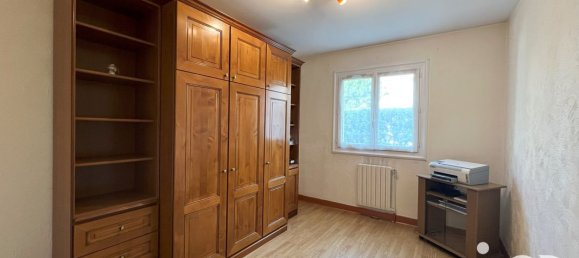 6 bedrooms House in Saint-Pierre-du-Mont, France No. 101923 12