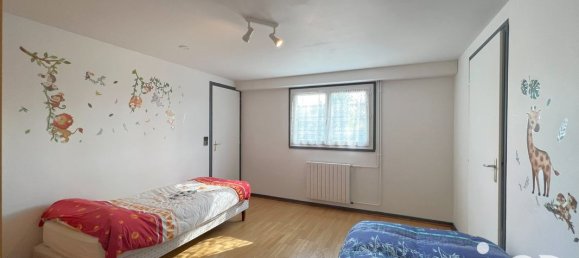 6 bedrooms House in Saint-Pierre-du-Mont, France No. 101923 21