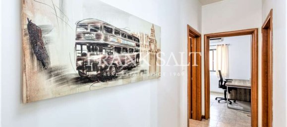 Квартира с 3 спальнями в Пемброке, Мальта № 9796 6