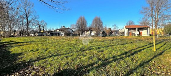 1400m² Land in Piombino Dese, Italy No. 168542 2