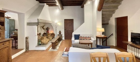 20 bedrooms House in Florence, Italy No. 377914 6