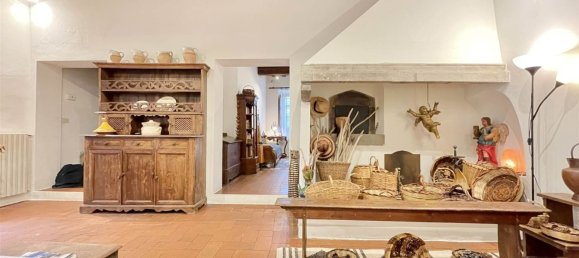 20 bedrooms House in Florence, Italy No. 377914 4