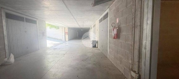 25m² Garage in Rome, Italy No. 328346 8