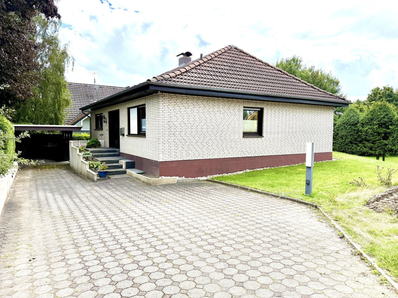 Бунгало с 3 спальнями в Меркиш, Германия № 243653