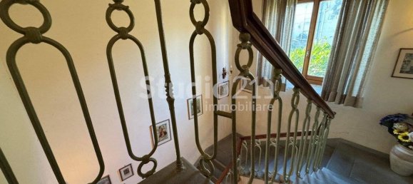 6 bedrooms Villa in Castelfranco Piandiscò, Italy No. 177384 7