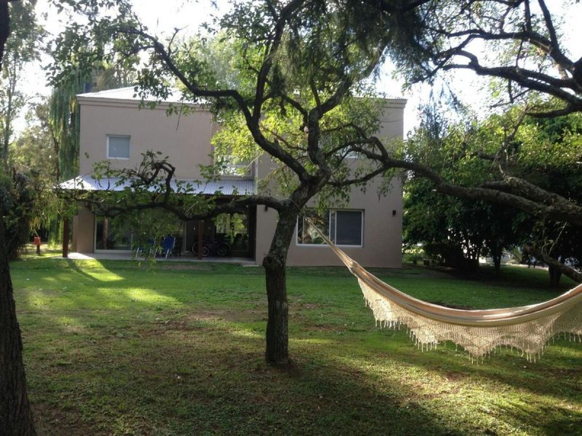 3 bedrooms House in Tigre, Argentina No. 69394