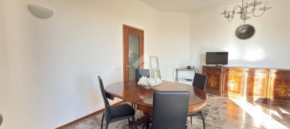 3 bedrooms Apartment in Brescia, Italy No. 349206 12