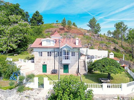 4 bedrooms House in Amarante, Portugal No. 22812